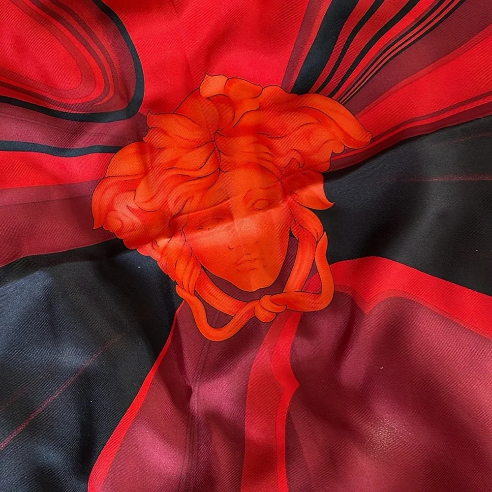 Vintage, Versace Medusa red and black silk scarf - Picture 4 of 9